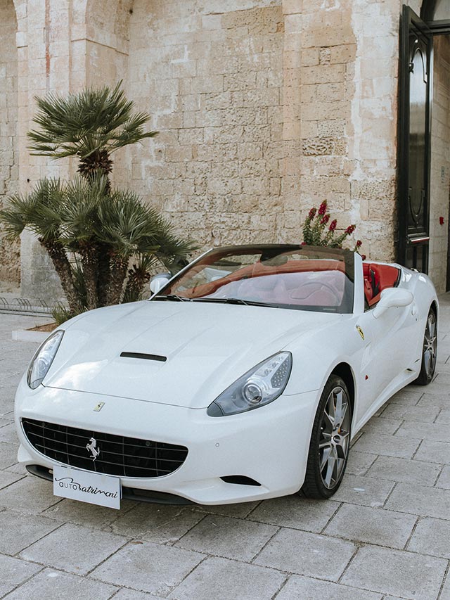 Ferrari California Cabrio bianca